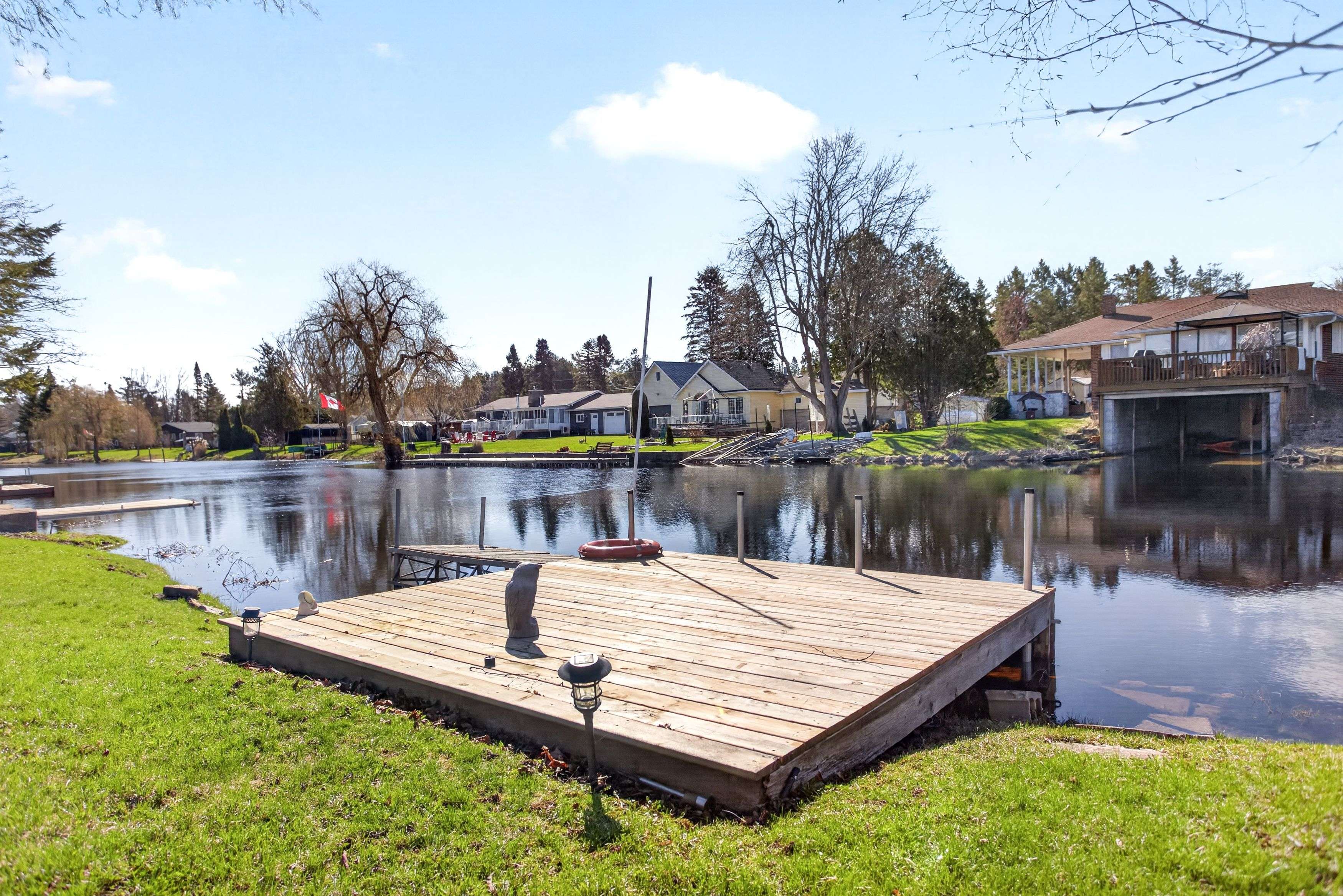 12 North Bayou RD, Kawartha Lakes, ON K0M 1N0