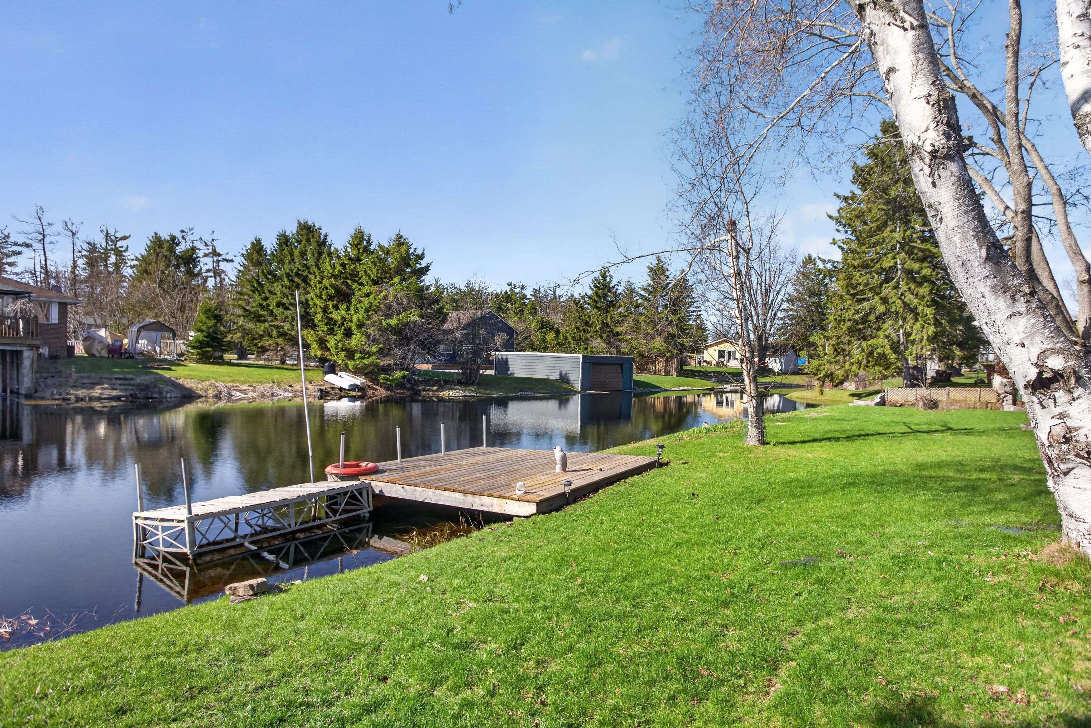 12 North Bayou RD, Kawartha Lakes, ON K0M 1N0