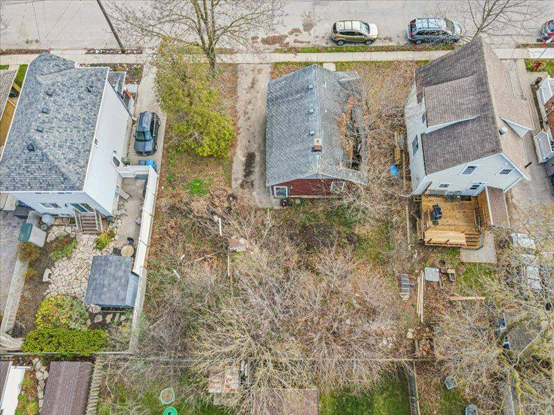 39 Menzie AVE, Guelph, ON N1E 5X8