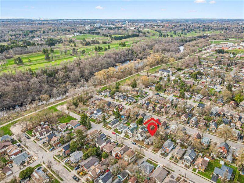 39 Menzie AVE, Guelph, ON N1E 5X8