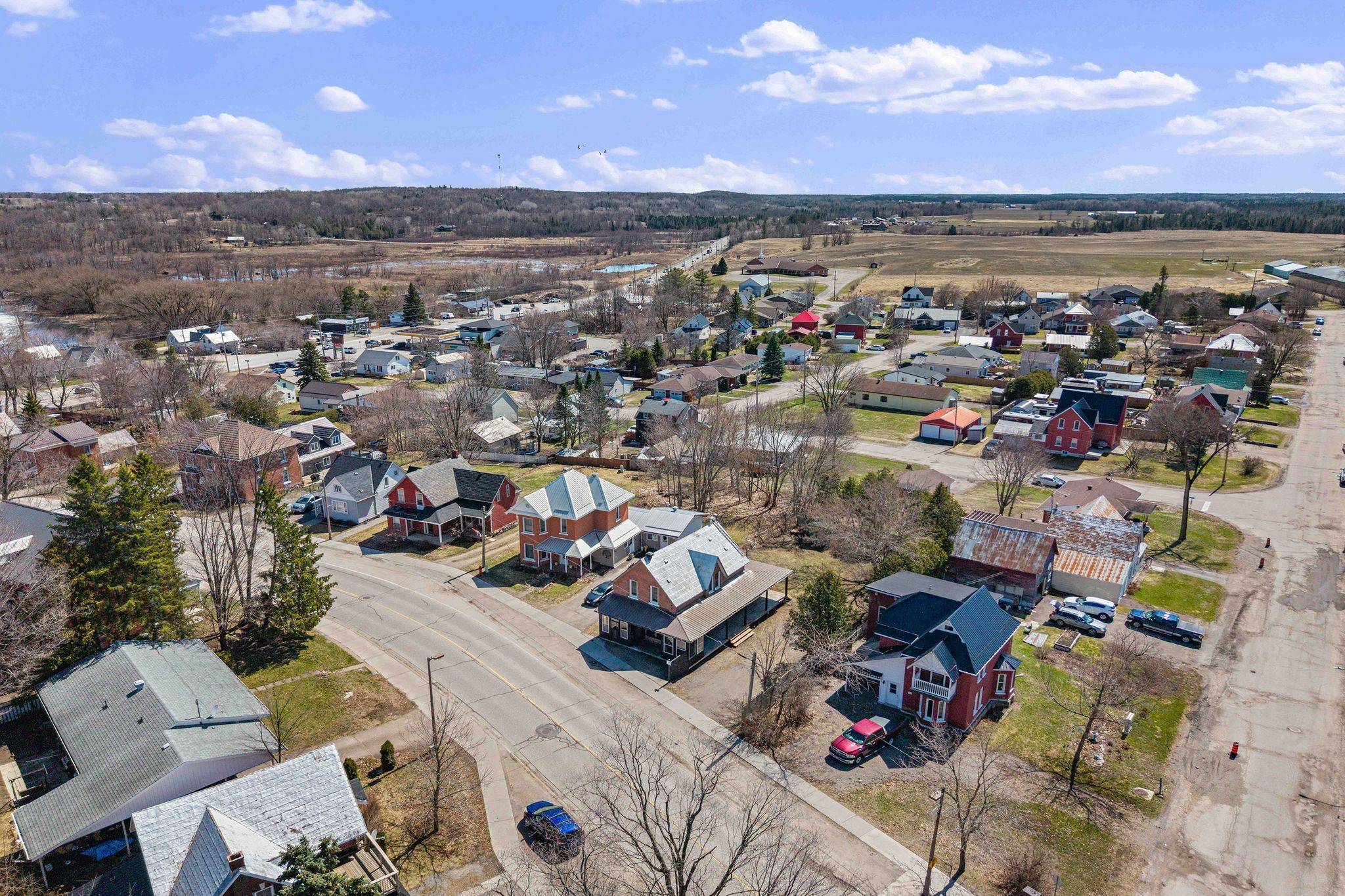 23 Main ST, Whitewater Region, ON K0J 1K0