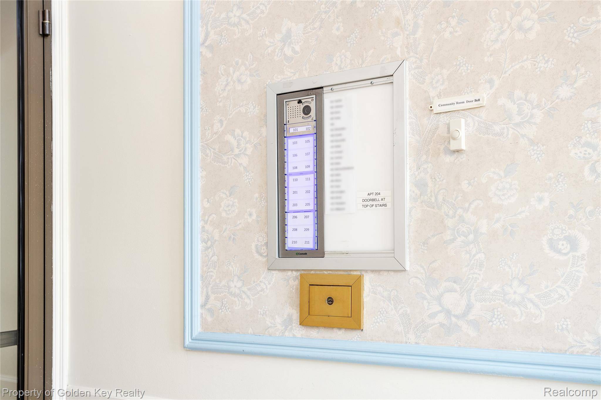 19710 W Thirteen Mile RD #102, Beverly Hills Village, MI 48025