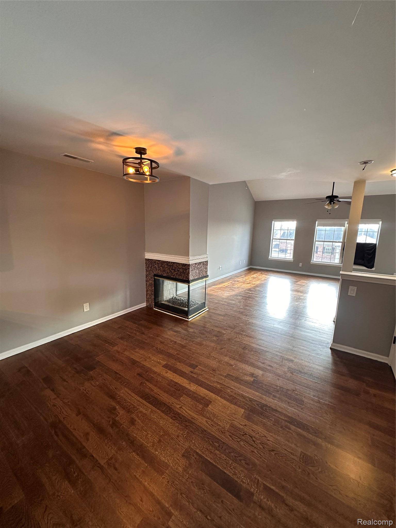 4240 Maple ST, Dearborn, MI 48126