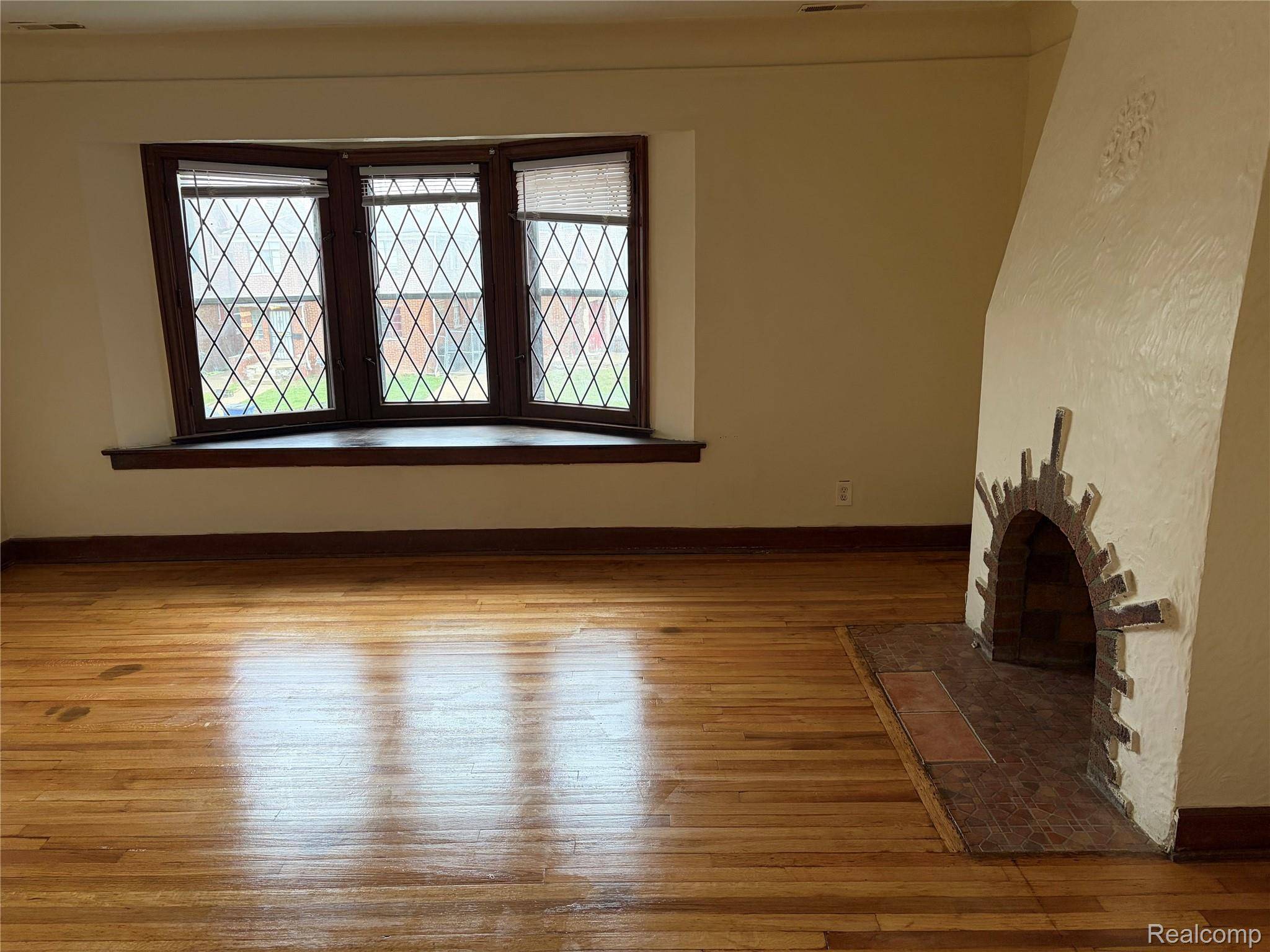 17189 Wisconsin ST, Detroit, MI 48221