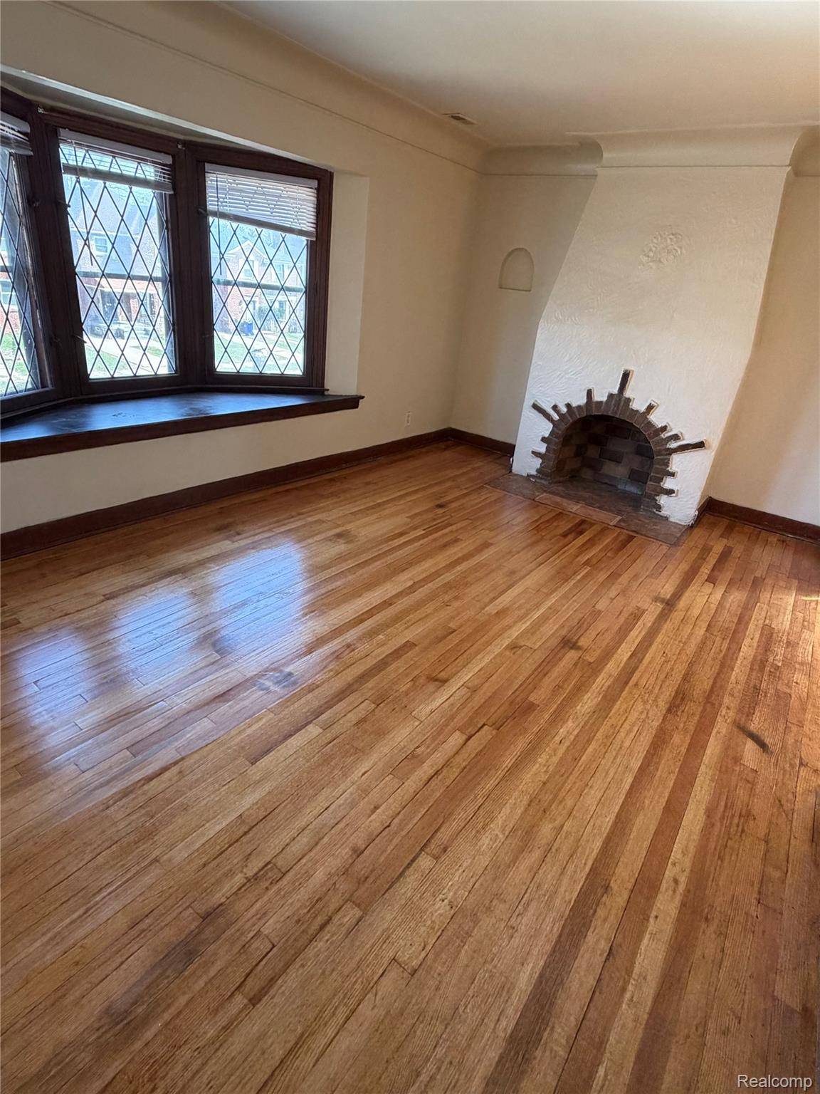 17189 Wisconsin ST, Detroit, MI 48221