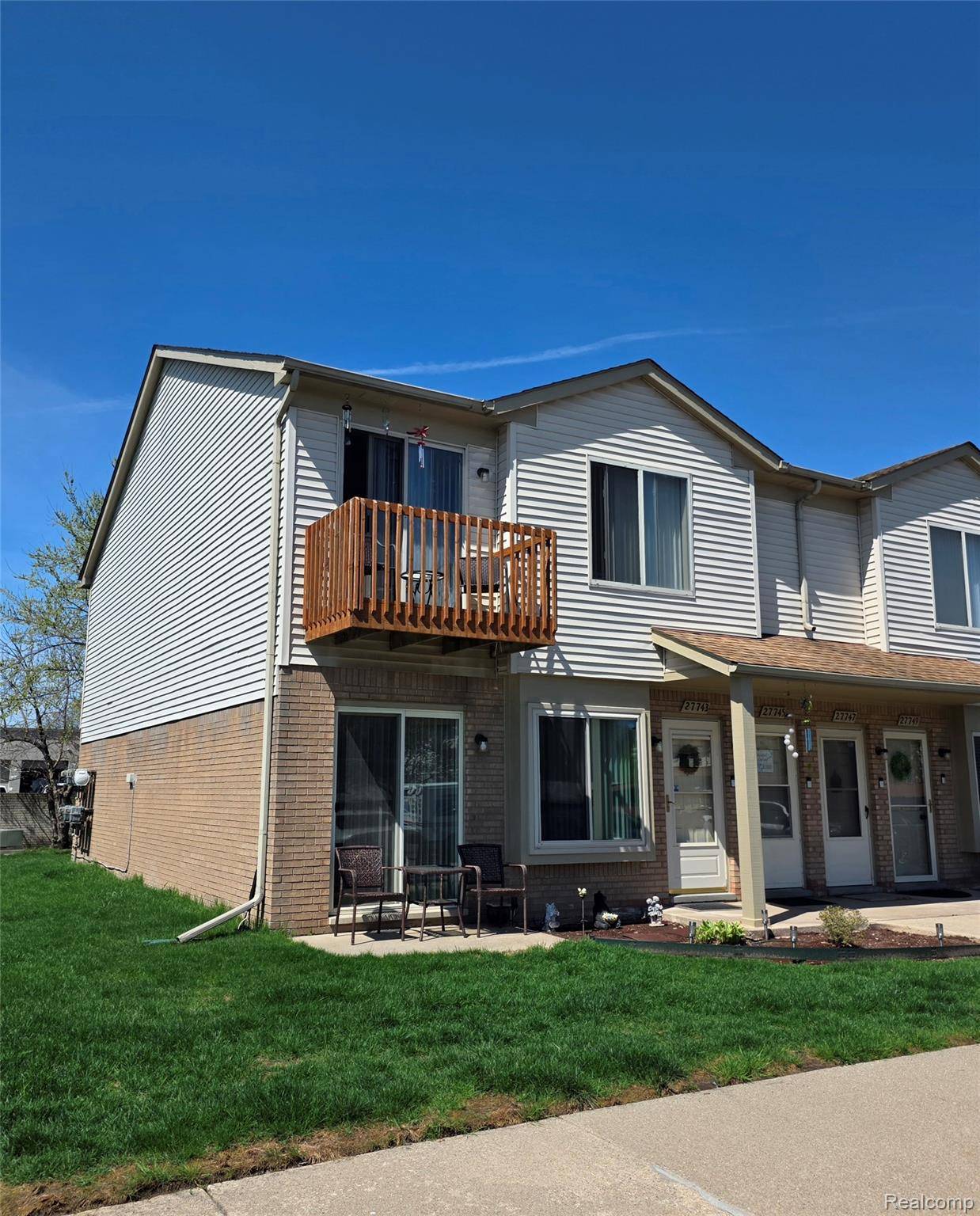 27743 Carini Villa ST, Roseville, MI 48066