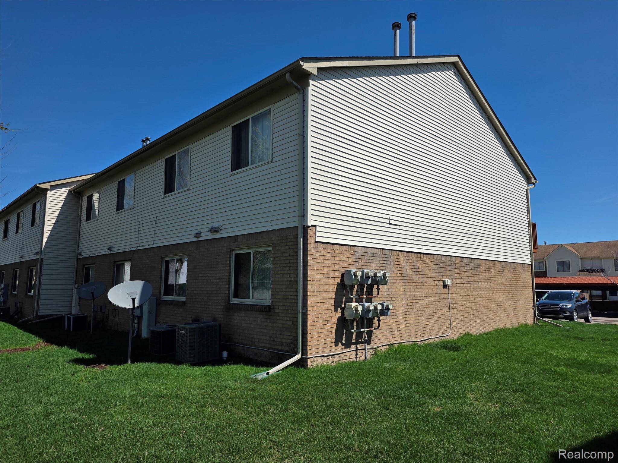 27743 Carini Villa ST, Roseville, MI 48066