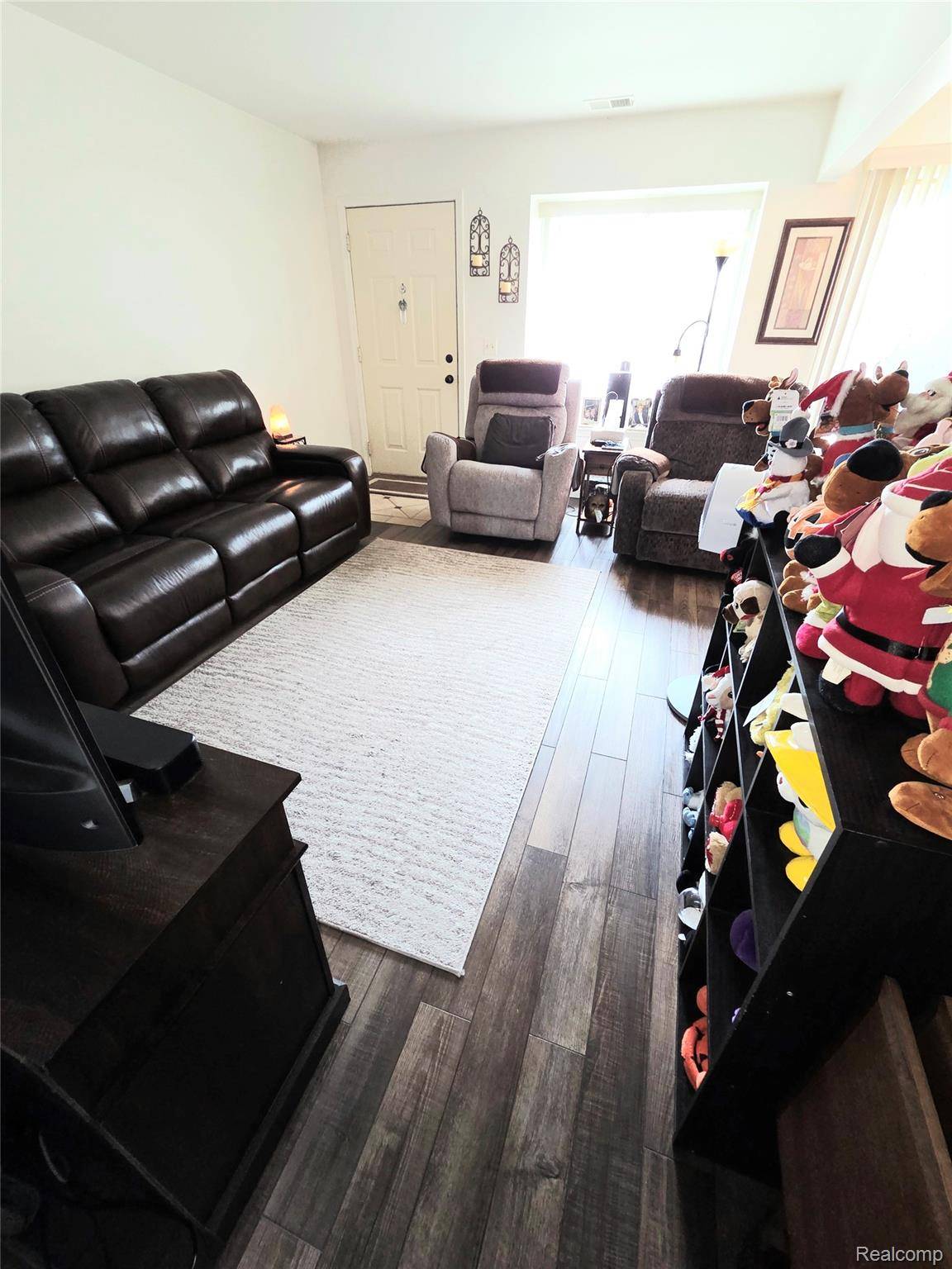 27743 Carini Villa ST, Roseville, MI 48066