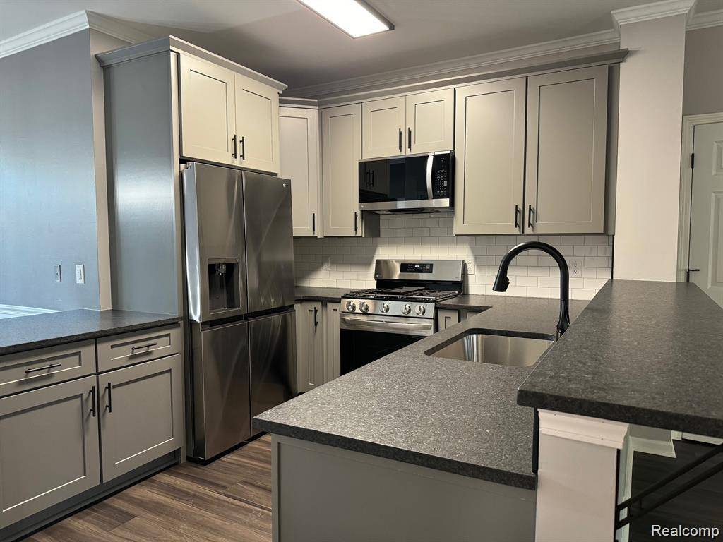 324 RED RYDER DR, Plymouth, MI 48170