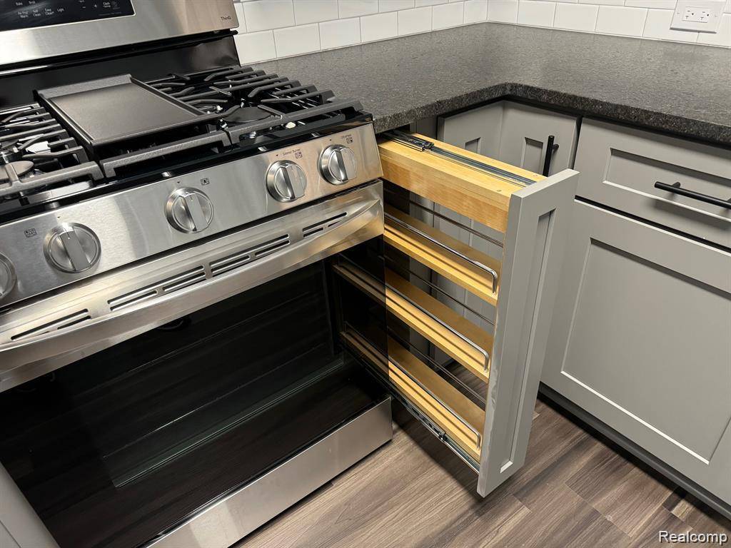 324 RED RYDER DR, Plymouth, MI 48170