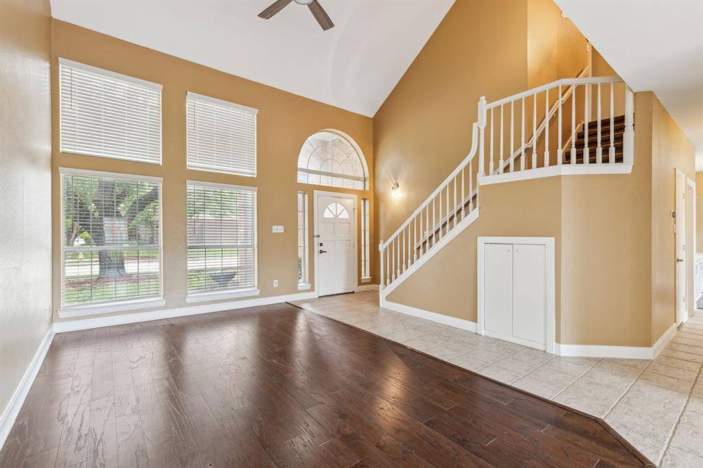 9434 Abbey Road, Irving, TX 75063