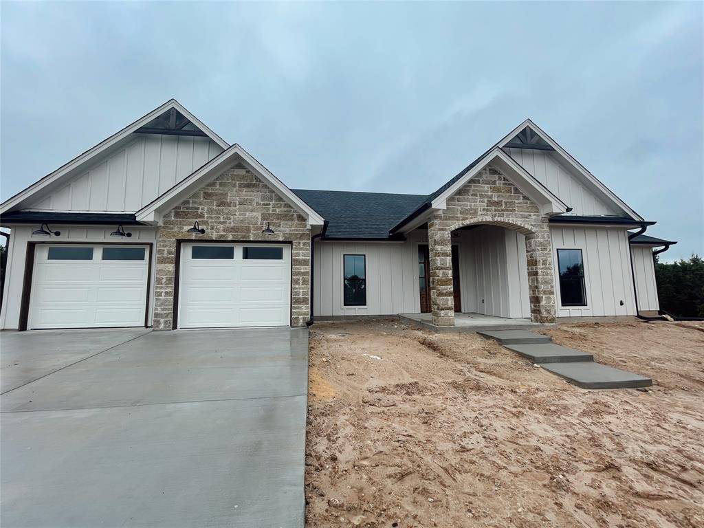 105 Anchors Way, Bluff Dale, TX 76433