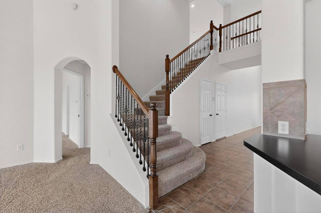 105 Canyon Court, Waxahachie, TX 75167