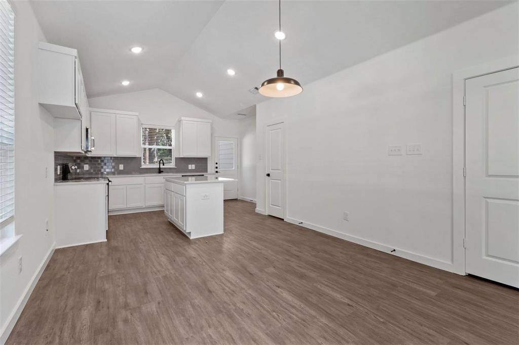 719 E Maple Row, Denison, TX 75021