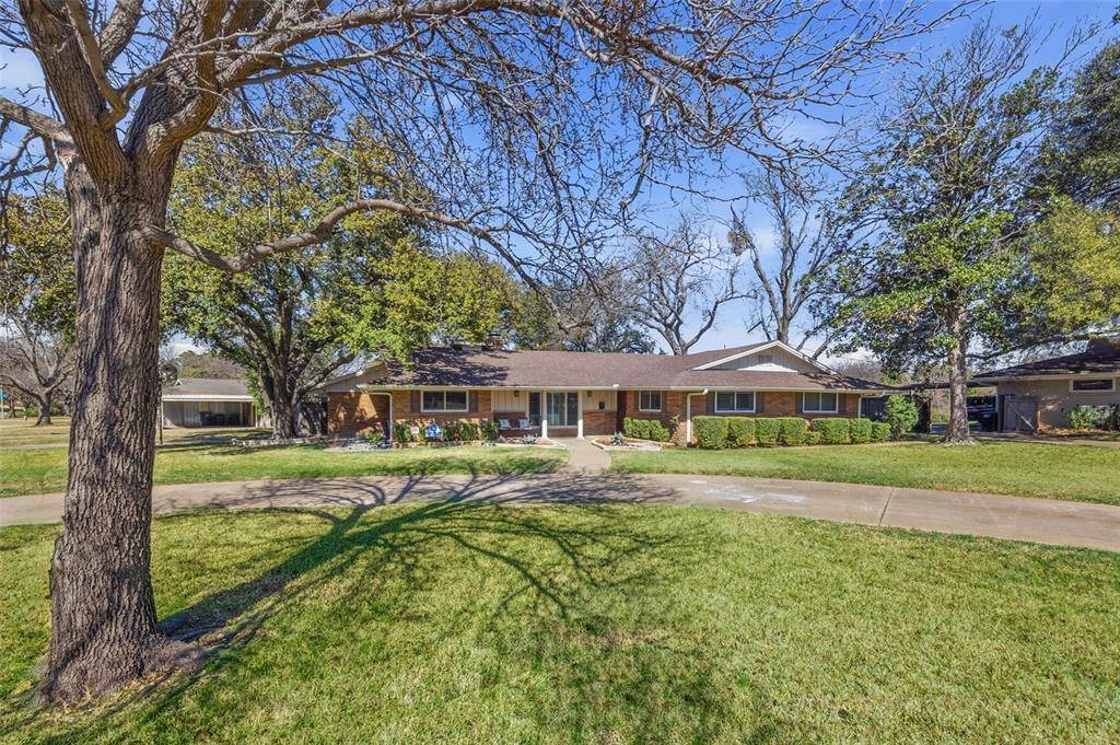 4609 Hildring Drive E, Fort Worth, TX 76109