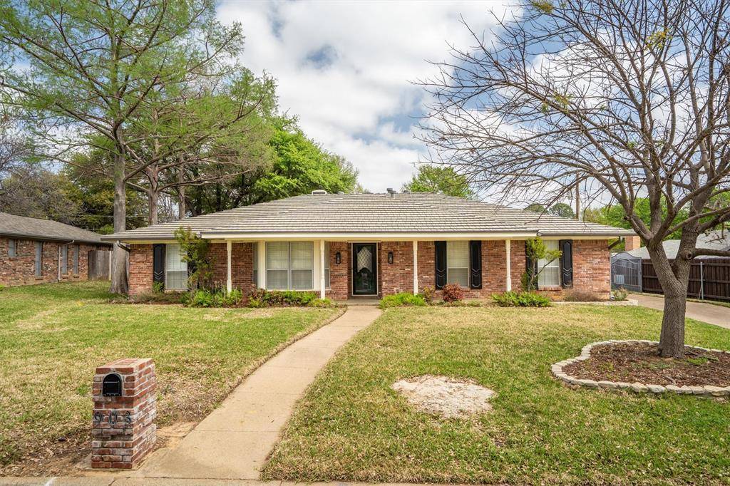 903 Leslie Drive, Arlington, TX 76012