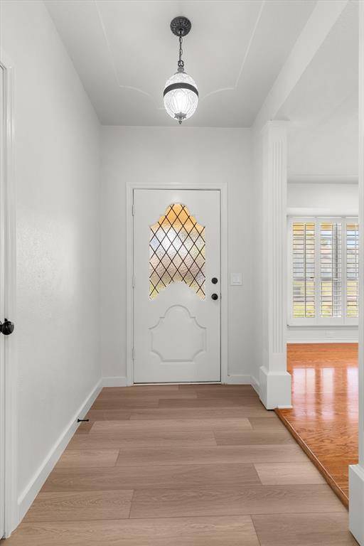 903 Leslie Drive, Arlington, TX 76012