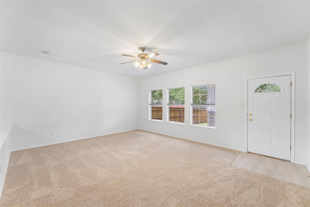 3310 Heavenly Way, Dallas, TX 75237