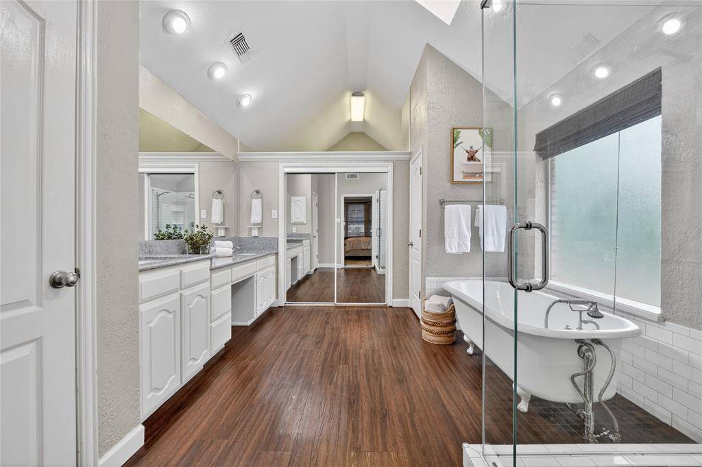 1917 Winding Creek Boulevard, Flower Mound, TX 75022