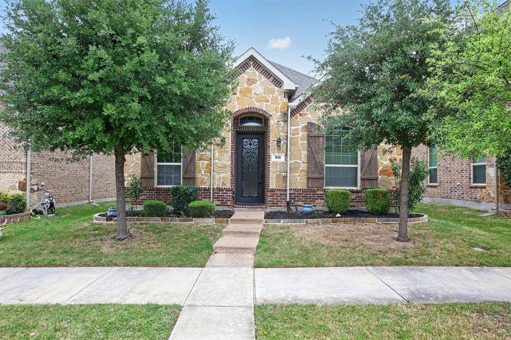 510 Garden Avenue, Euless, TX 76039