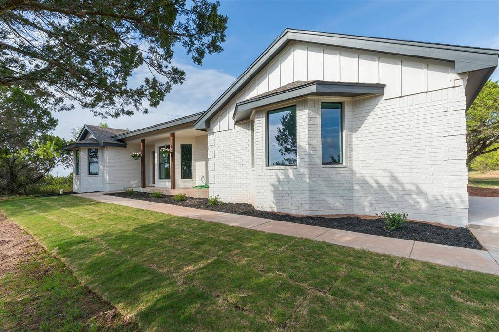 170 County Road 695, Buffalo Gap, TX 79508