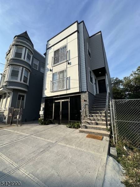 420 18Th Ave, Newark City, NJ 07108