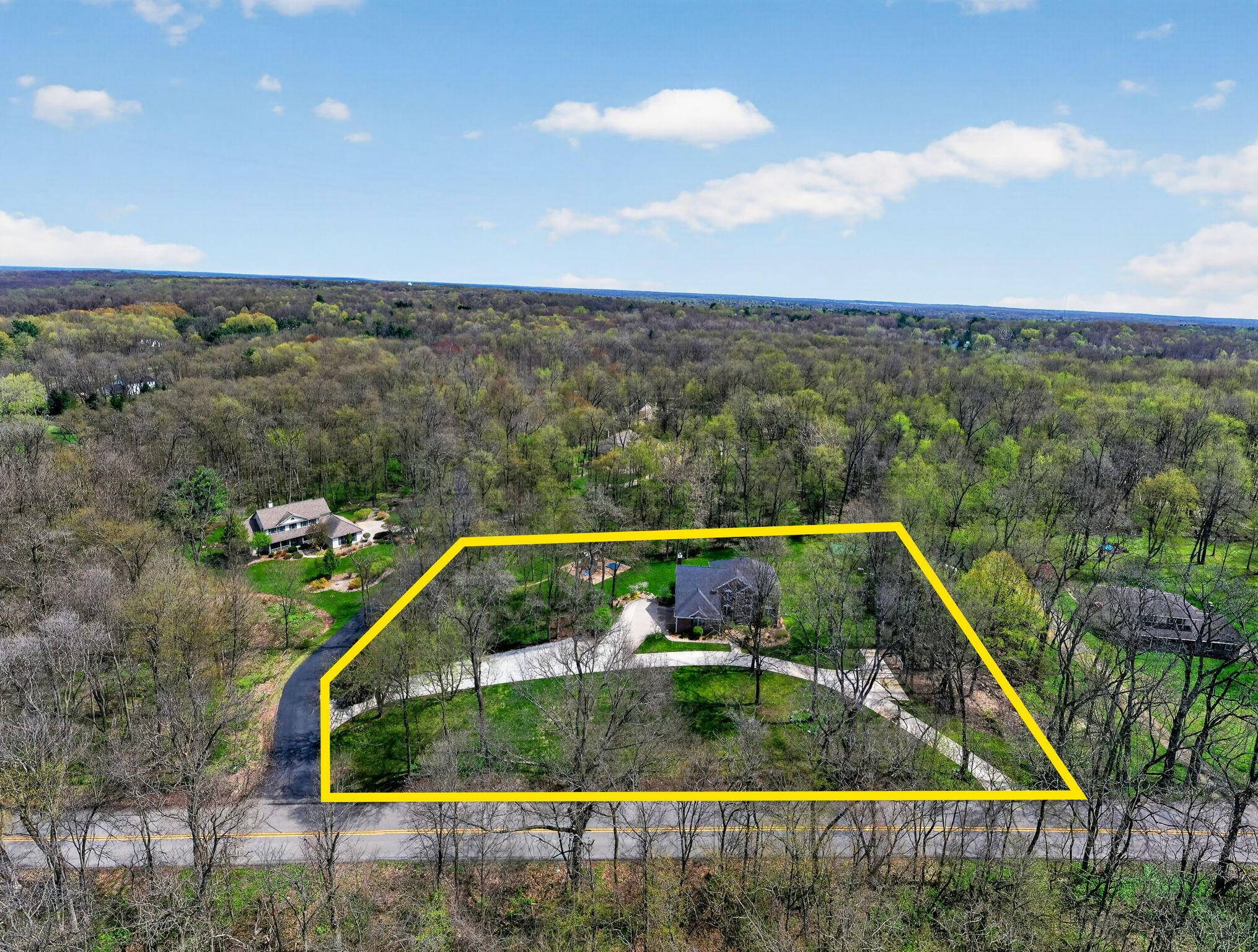 1900 Emerald Forest LN, Niles Twp, MI 49120