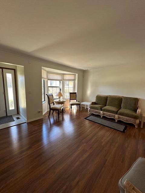 301 Meadow Bridge DR, Rochester Hills, MI 48307