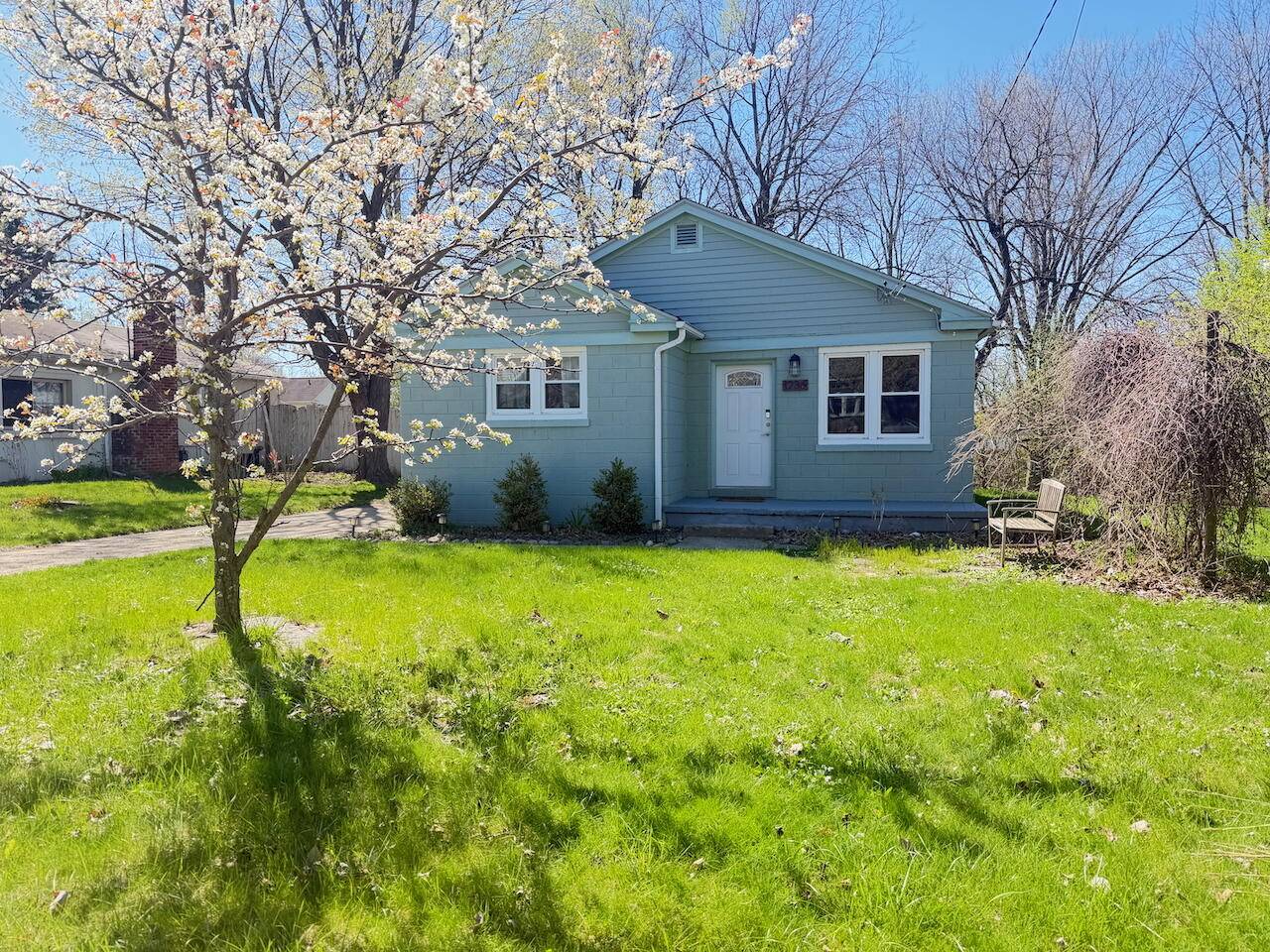 1236 E Cross ST, Ypsilanti Twp, MI 48198