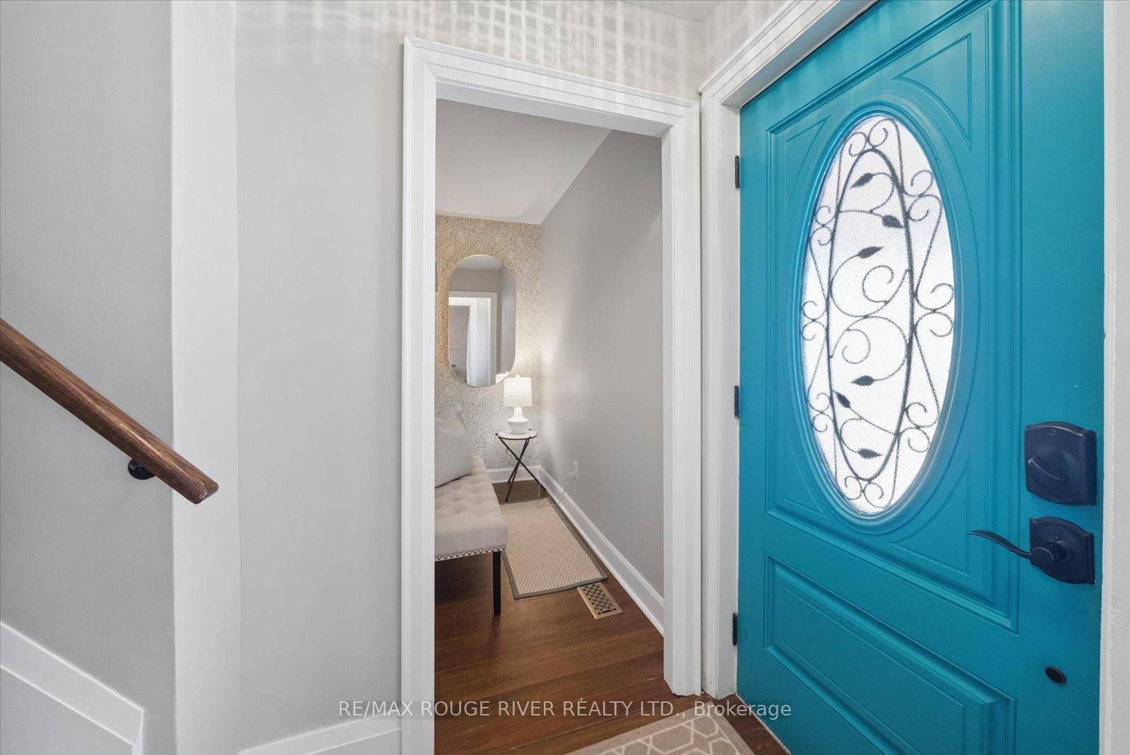 28 Columbus RD E, Oshawa, ON L1H 7K4