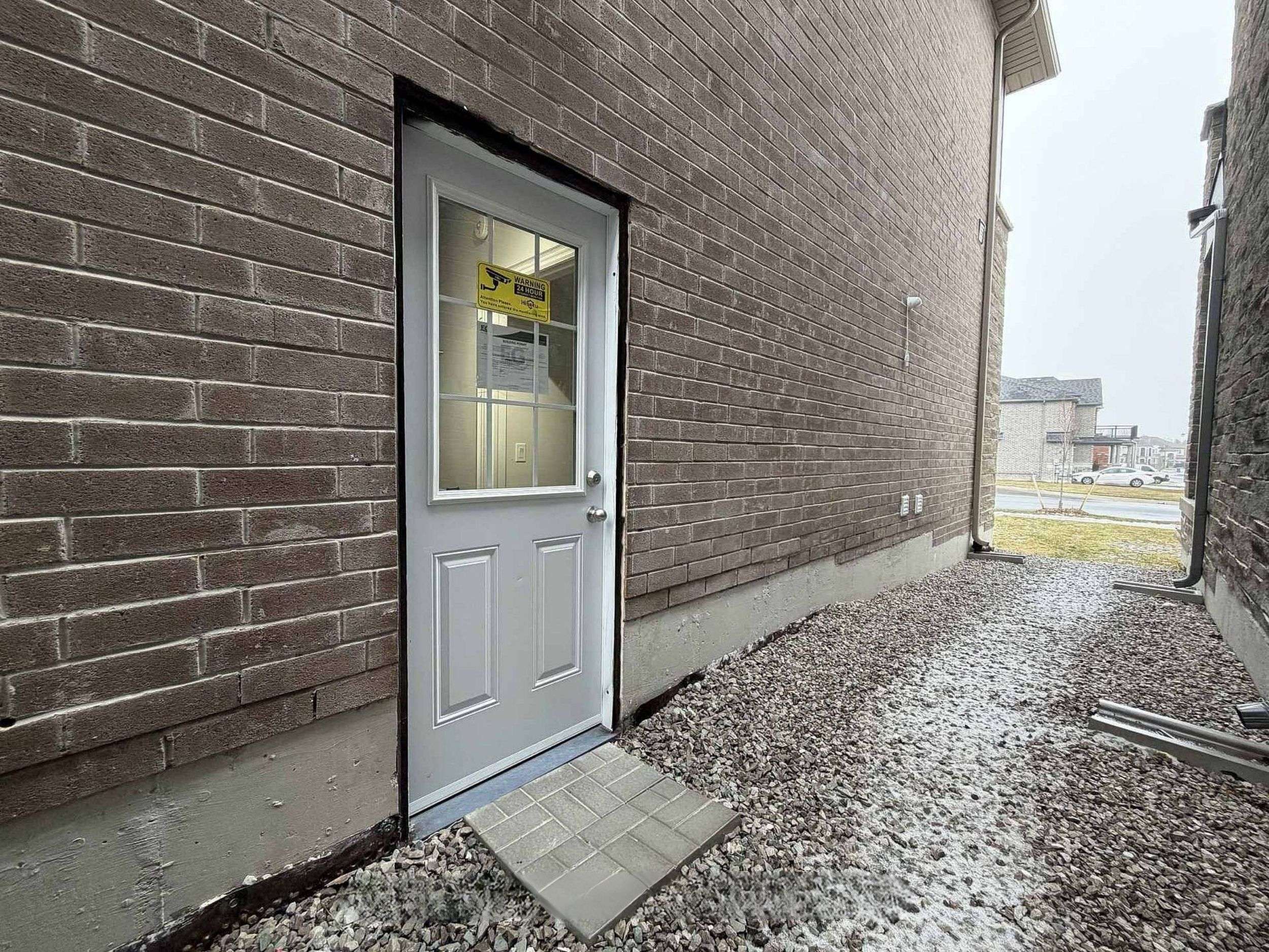 27 Belay BND, East Gwillimbury, ON L9N 0V8