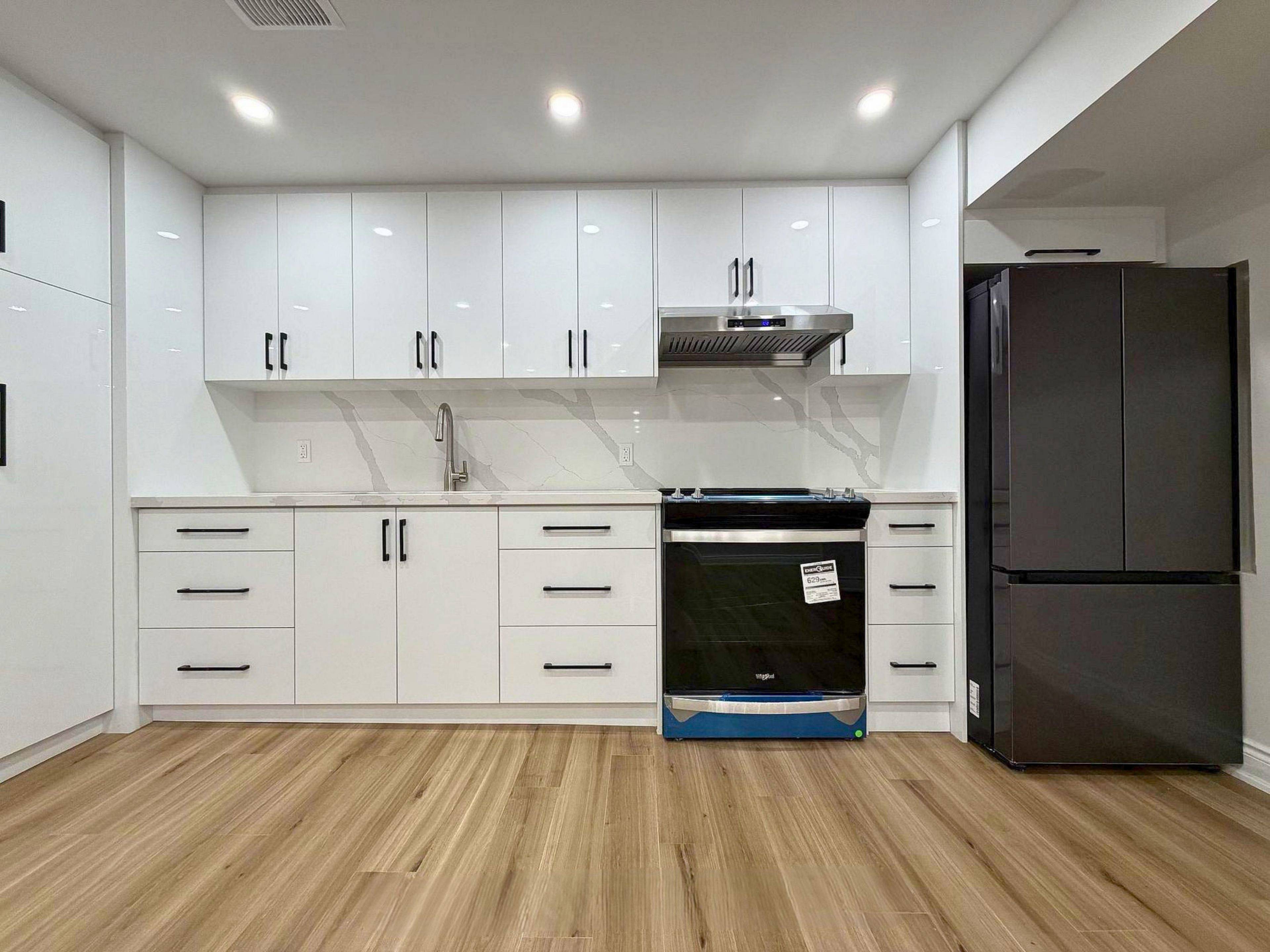 27 Belay BND, East Gwillimbury, ON L9N 0V8