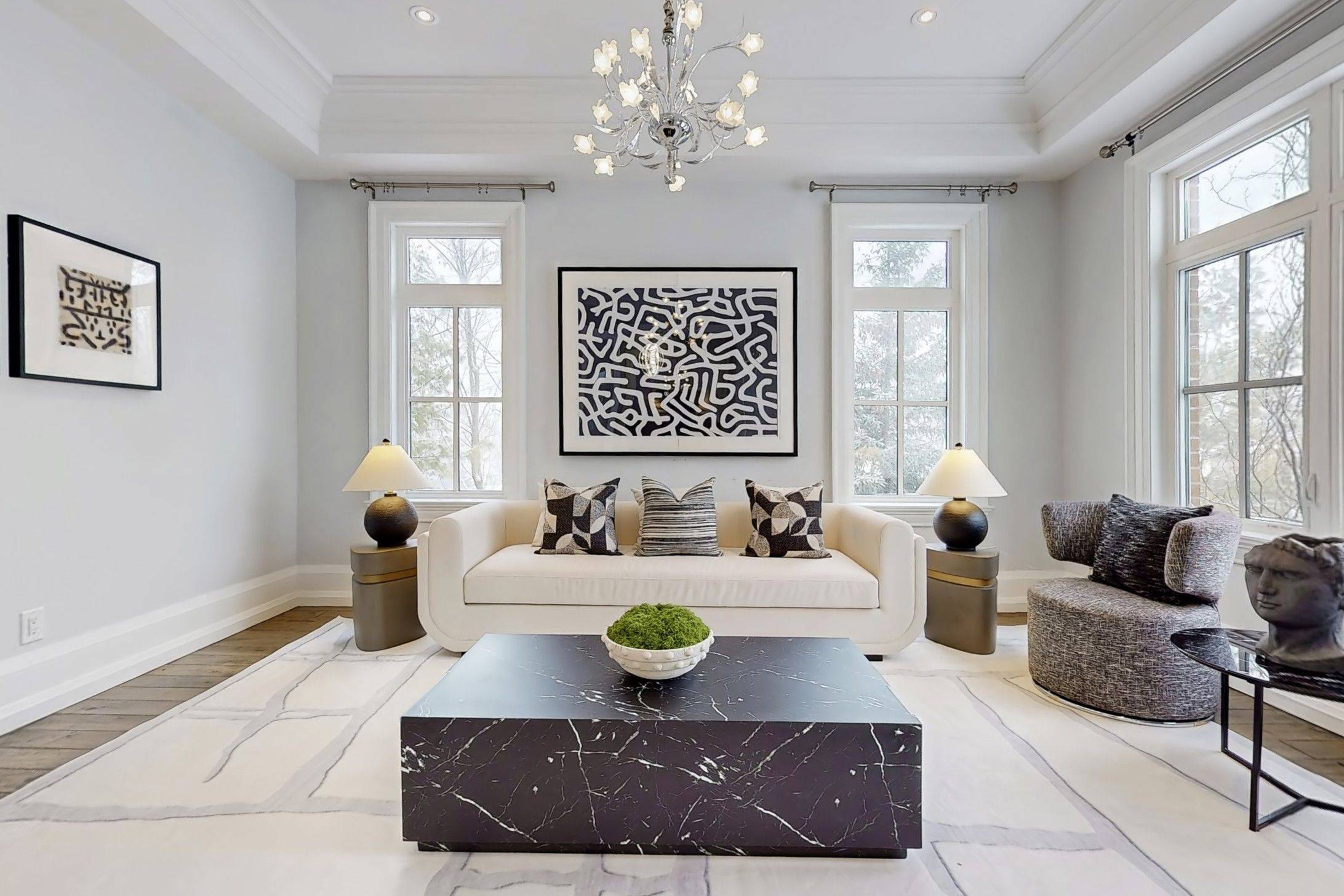 15 Davina CIR, Aurora, ON L4G 0M2