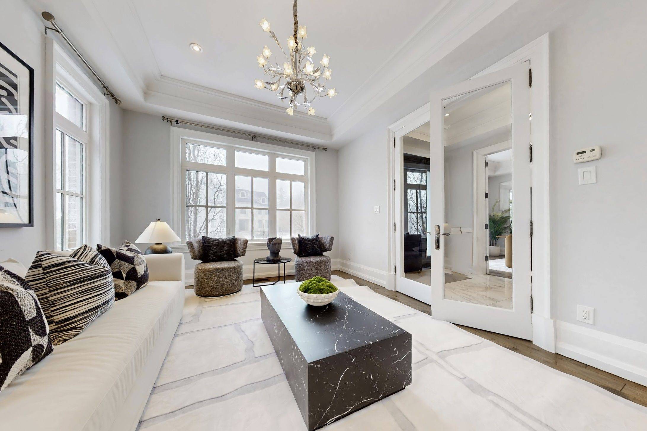 15 Davina CIR, Aurora, ON L4G 0M2