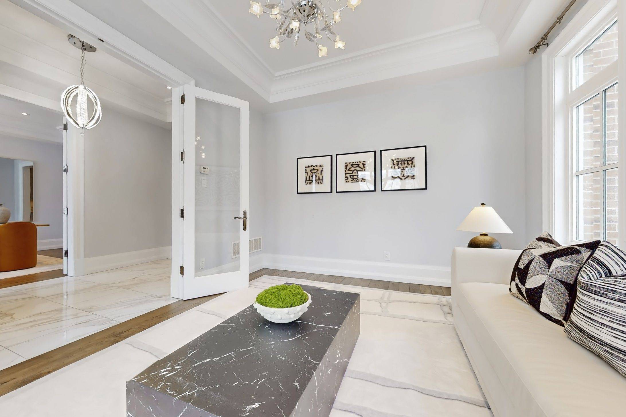 15 Davina CIR, Aurora, ON L4G 0M2