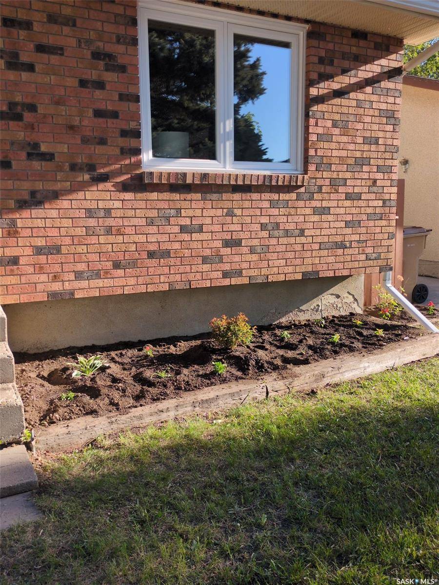 1915 7th AVENUE E, Regina, SK S4N 4M7