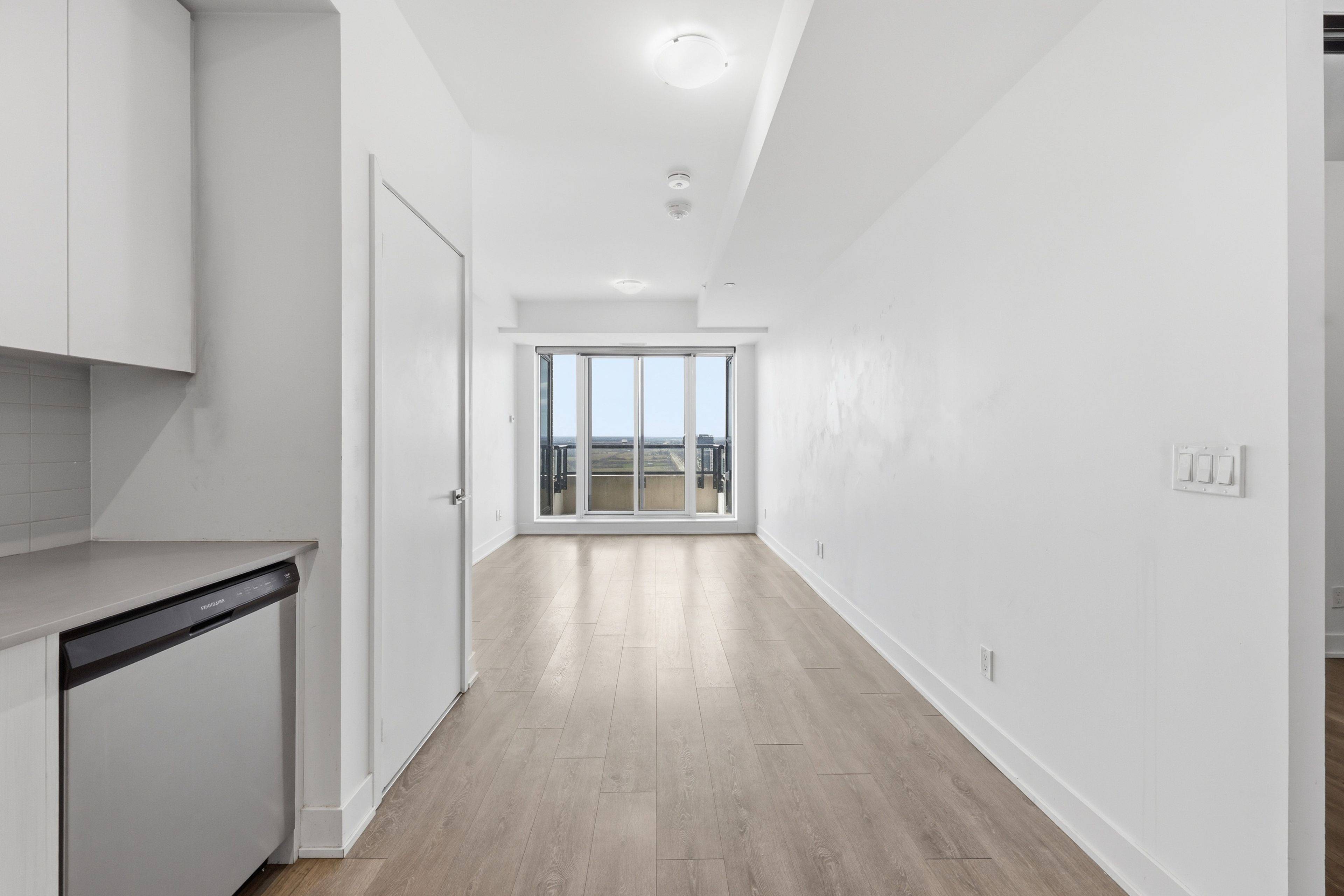 297 OAK WALK DR #2407, Oakville, ON L6H 3R6