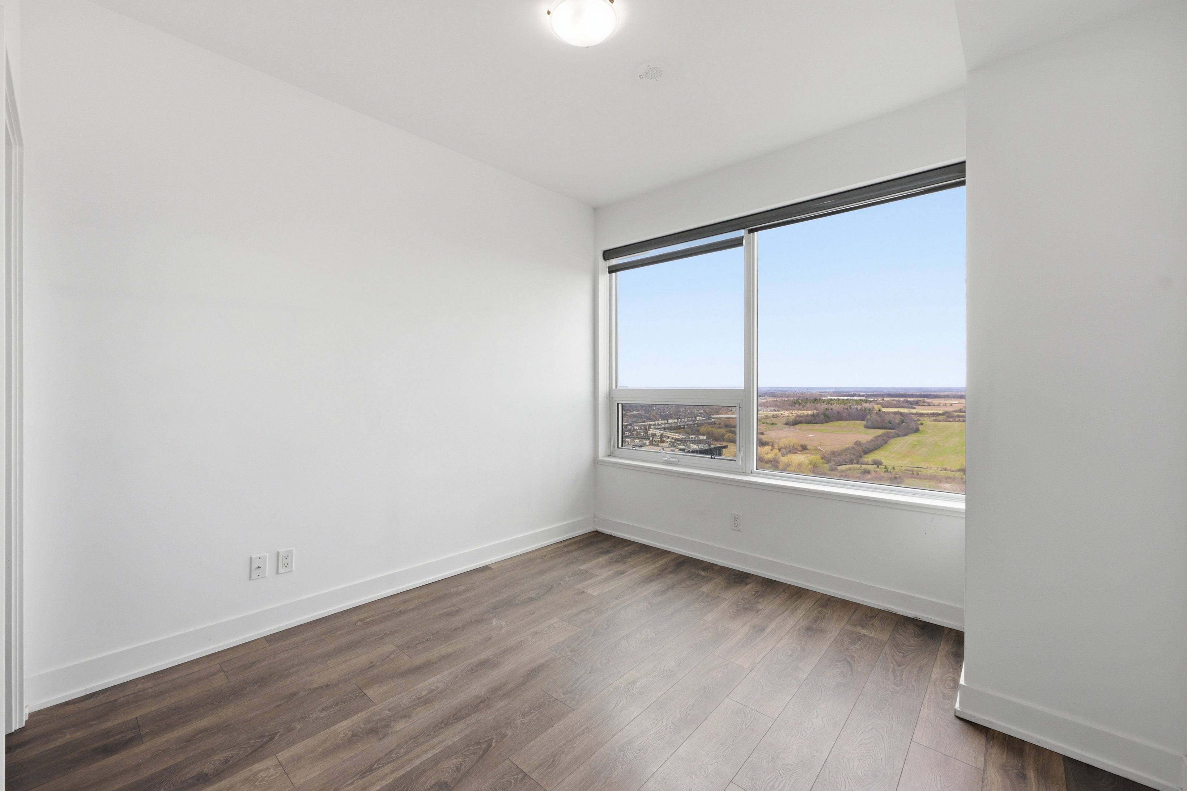 297 OAK WALK DR #2407, Oakville, ON L6H 3R6