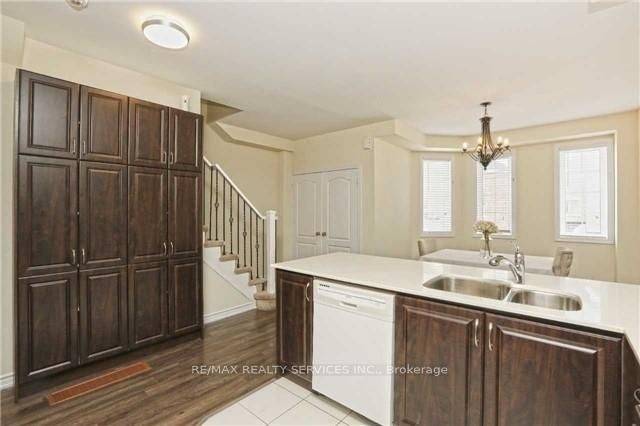 10 Rabbit Run WAY, Brampton, ON L6Z 0B4