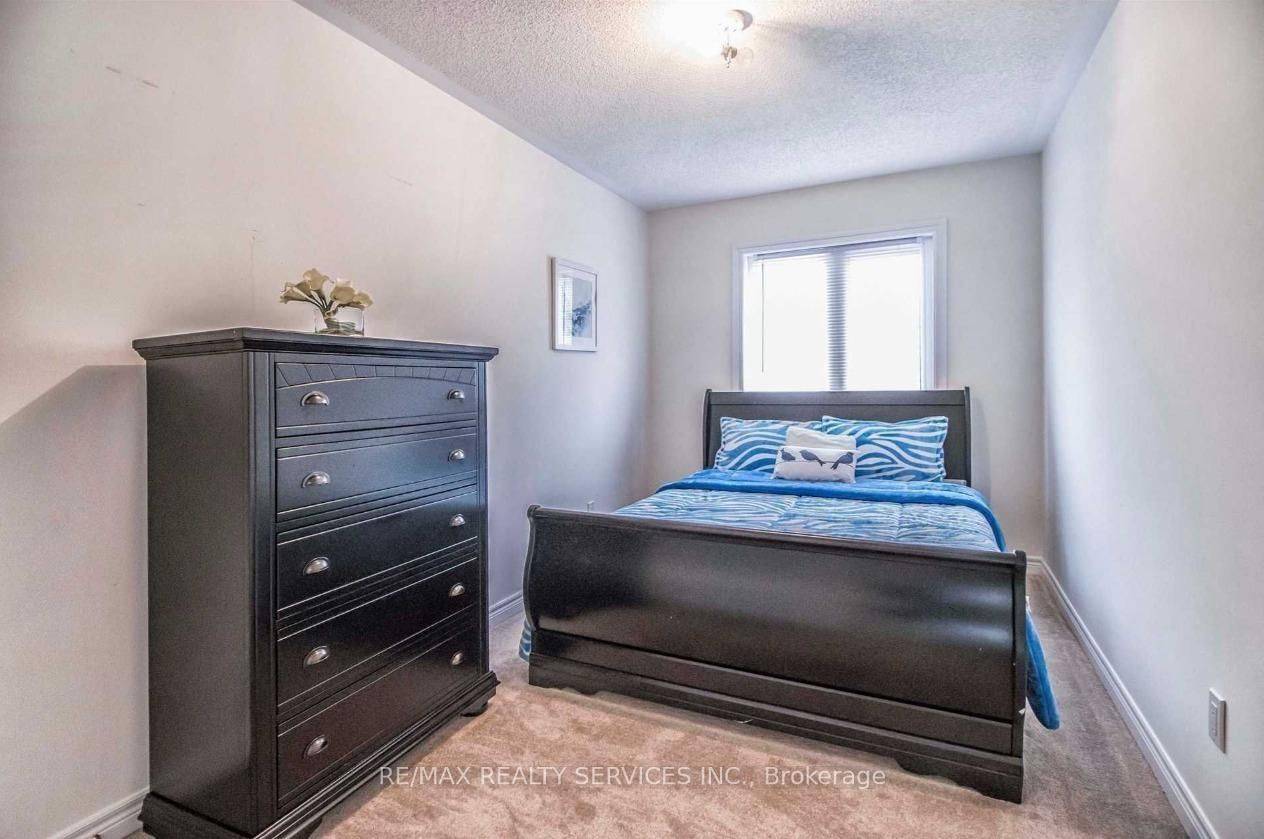 10 Rabbit Run WAY, Brampton, ON L6Z 0B4