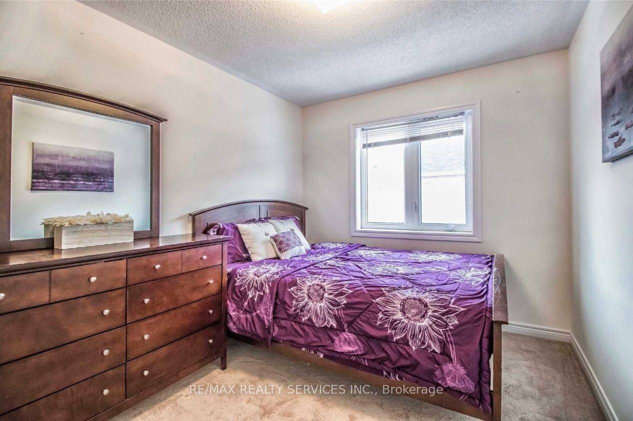 10 Rabbit Run WAY, Brampton, ON L6Z 0B4