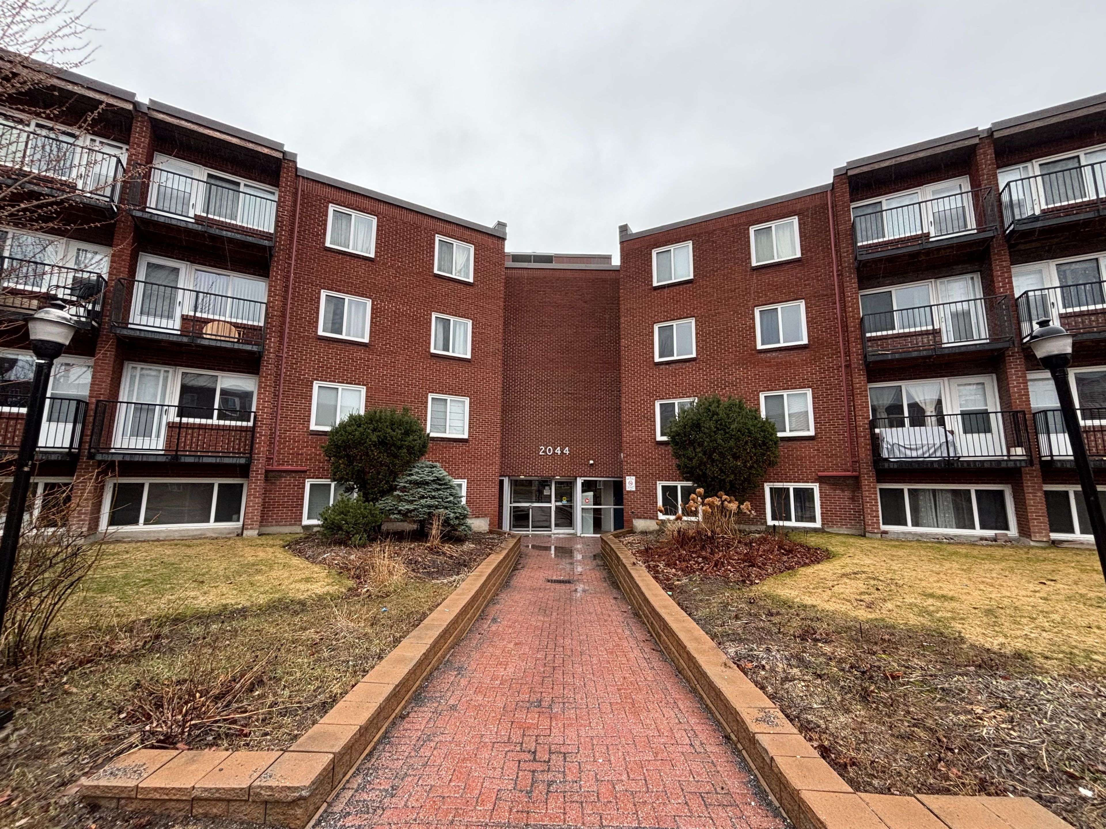 2044 ARROWSMITH DR #102C, Beacon Hill North - South And Area, ON K1J 7V8