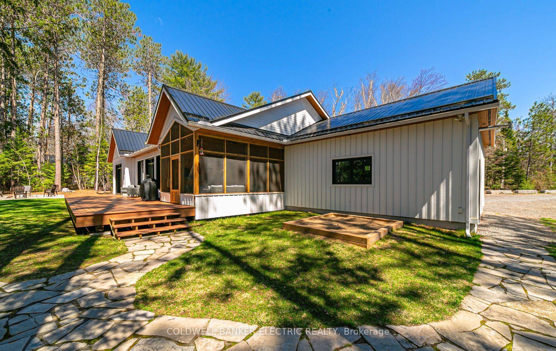 17 Ida Ho LN, Faraday, ON K0L 1C0