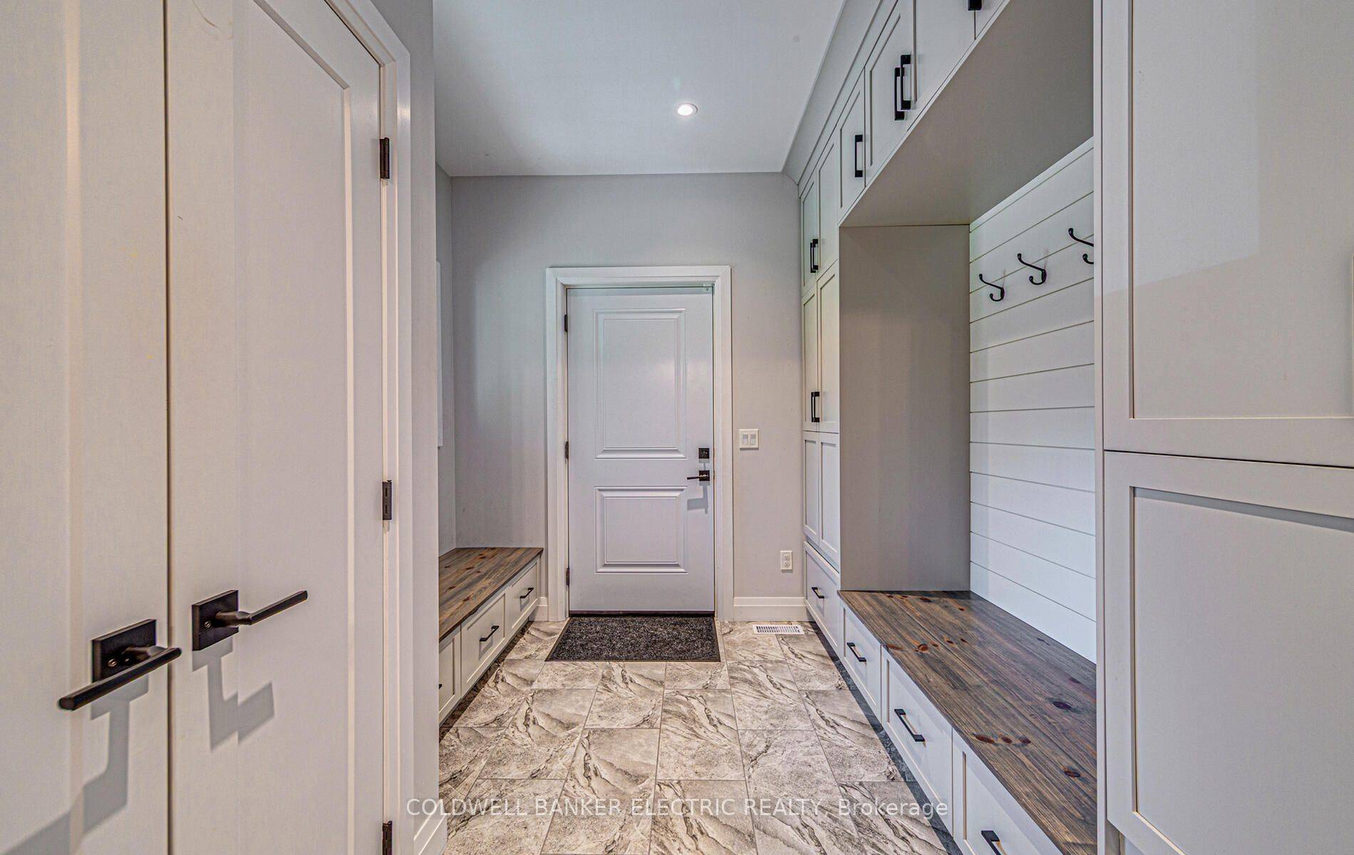 17 Ida Ho LN, Faraday, ON K0L 1C0