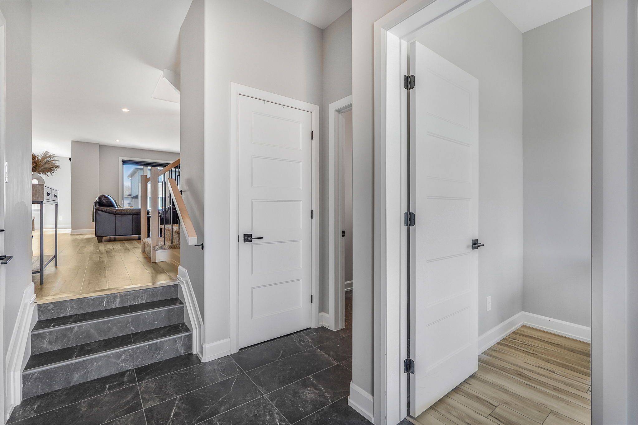 1202 Montblanc CRES, Russell, ON K0A 1W0