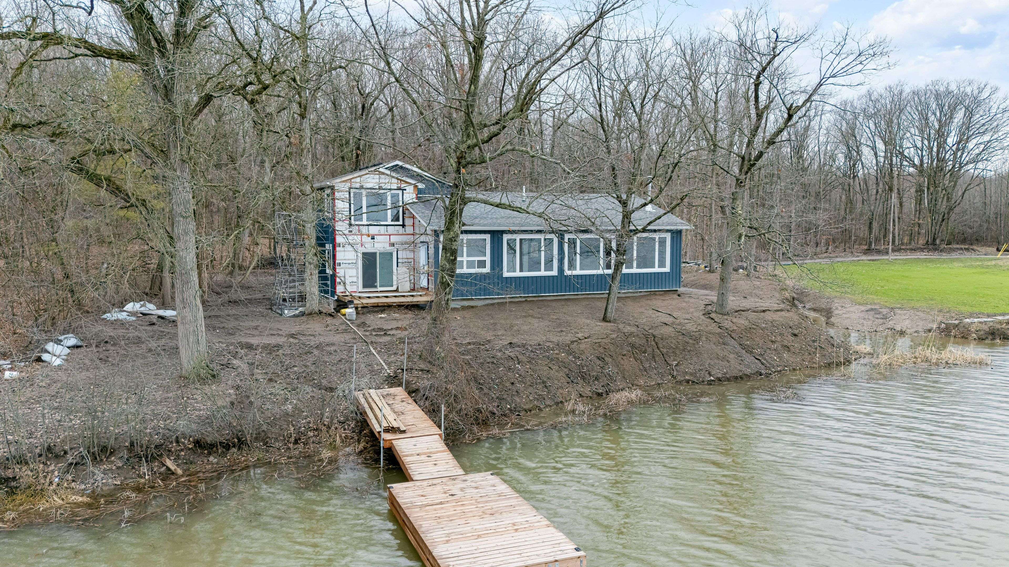 99 Blue Heron LN, Frontenac Islands, ON K7G 2V6