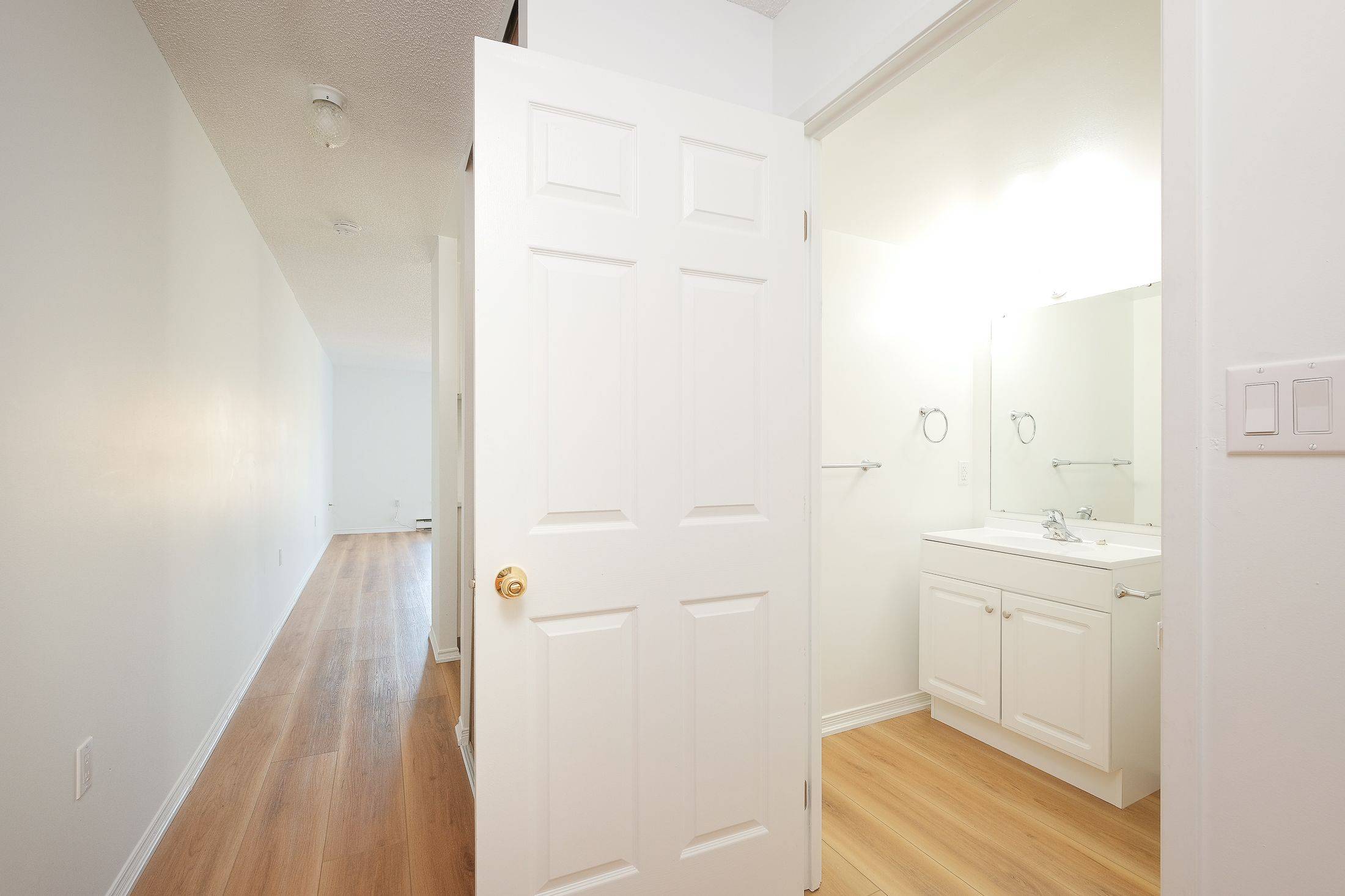 921 Armour RD #218, Peterborough, ON K9H 7K5