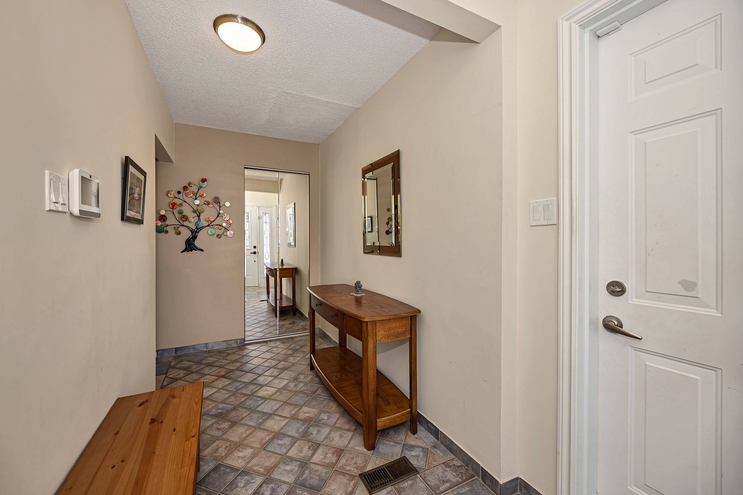 2500 Hopkins RD, Britannia Heights - Queensway Terrace N And Area, ON K2B 7X7