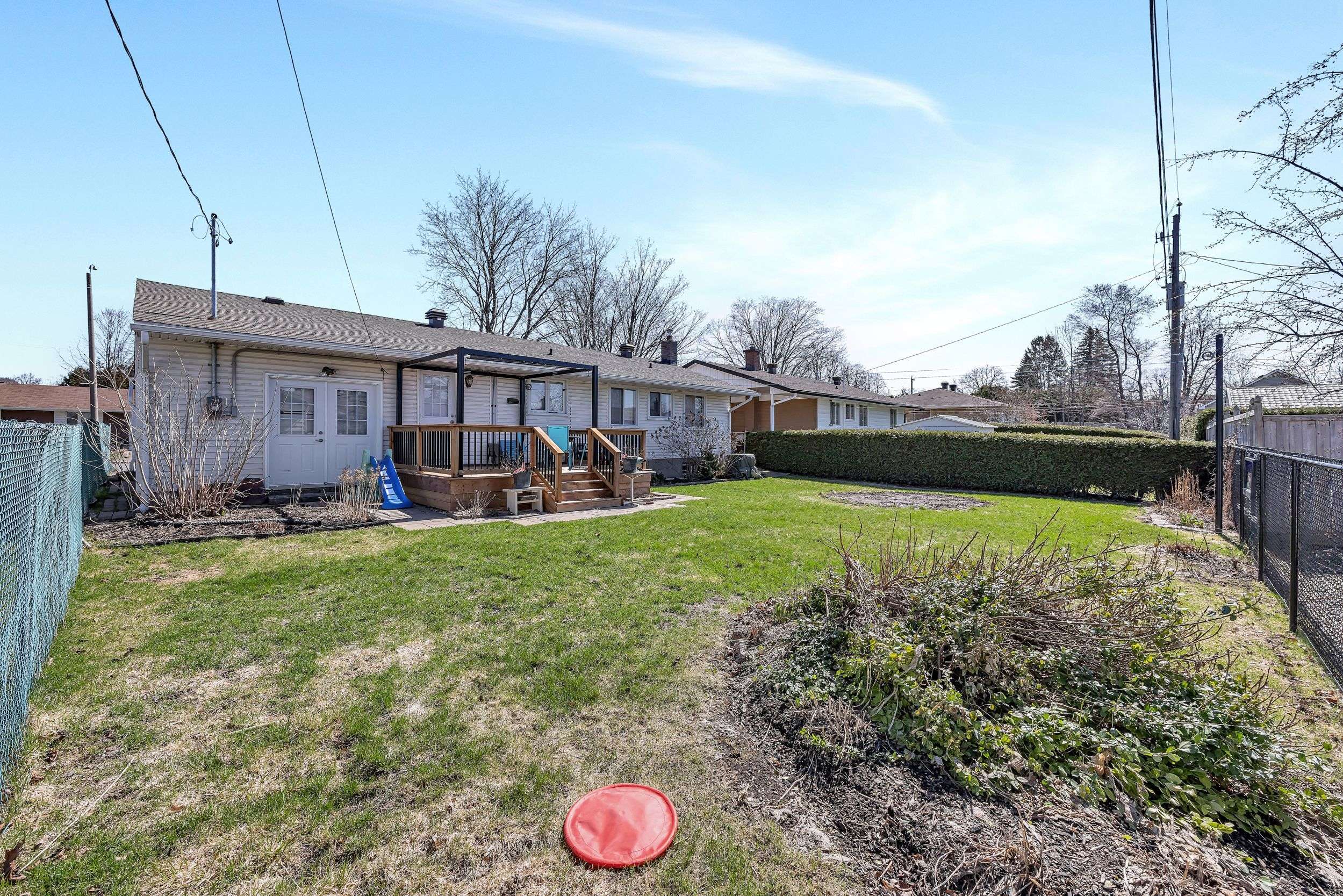 2500 Hopkins RD, Britannia Heights - Queensway Terrace N And Area, ON K2B 7X7