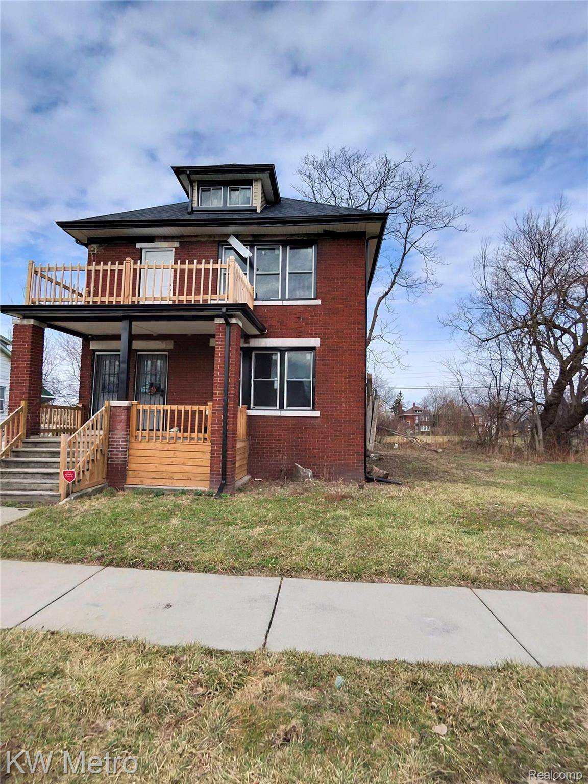 1710 Lee PL, Detroit, MI 48206